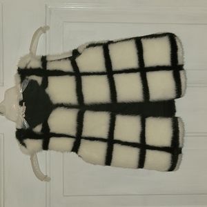 Faux fur vest, Cherokee brand, Size childrens 6, white & black window pane print